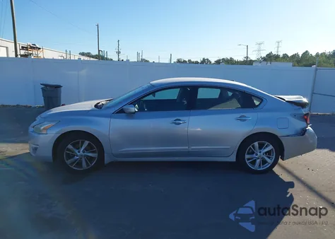 2014 Nissan Altima 2.5 Sv z USA, uszkodzony, nr VIN 1N4AL3AP7EC194868